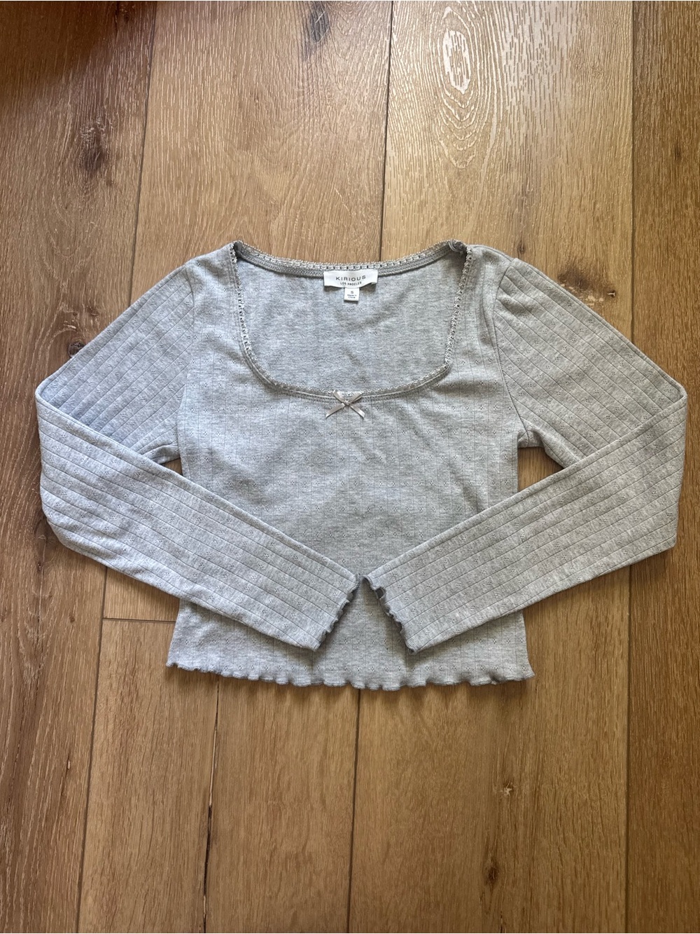 Kirious Los Angeles Ribbed Long-Sleeve Scoop Neck Top